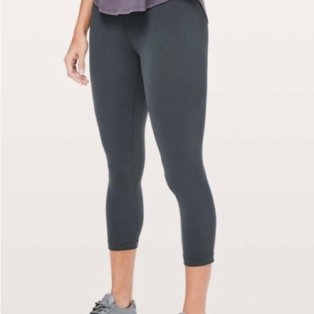 ❌SOLD❌LULULEMON Align Crop 21’’